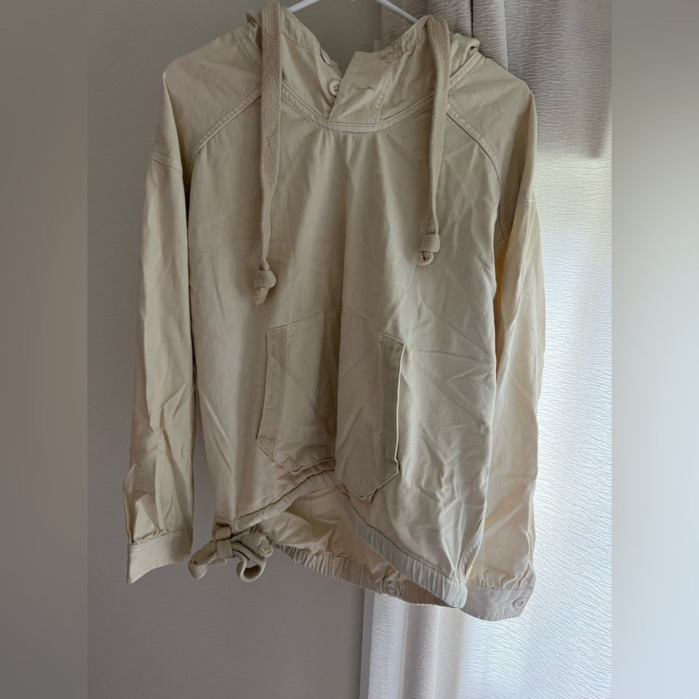 American Eagle— Cream Hooded Denim Pullover with Front Pocket